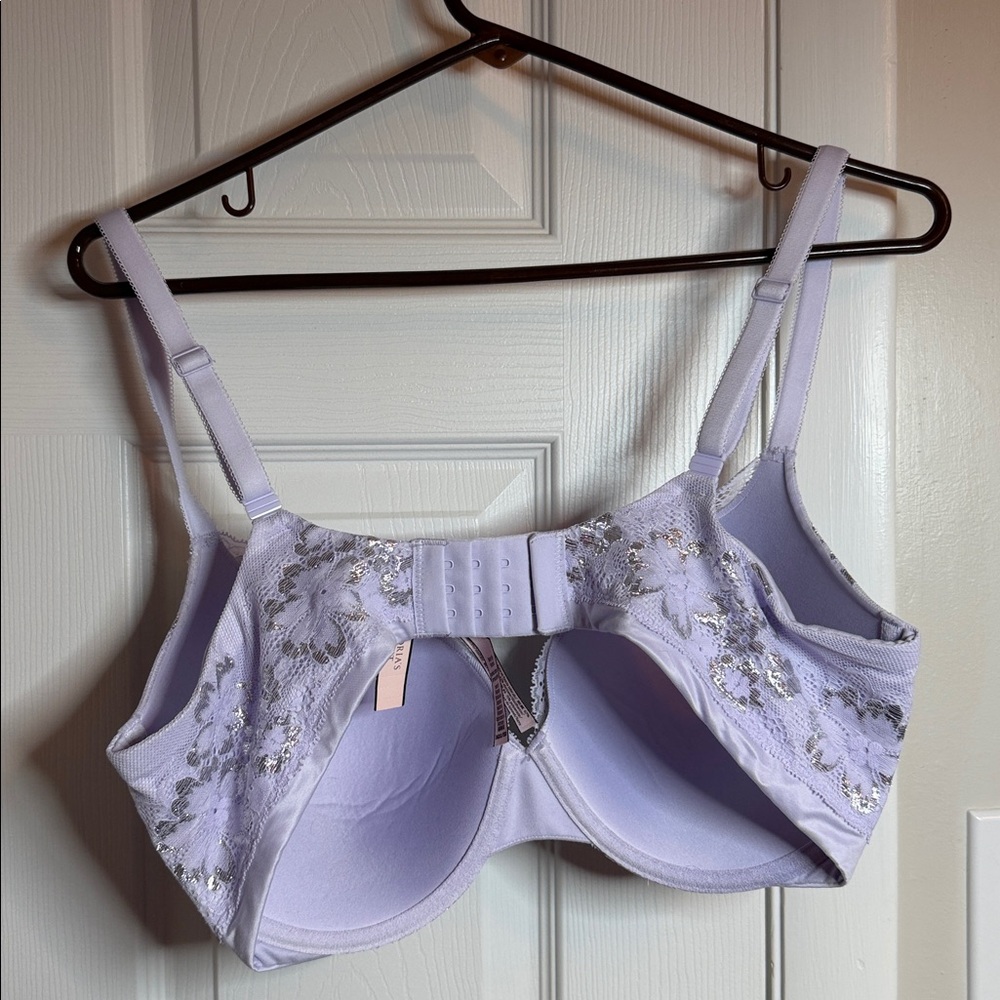 NWT Victoria's Secret Lavender Lace Bra and Panty Set - Picture 6 of 7